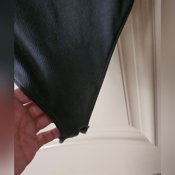SKIMS bodysuit ribbed snap close L - Picture 5 of 5